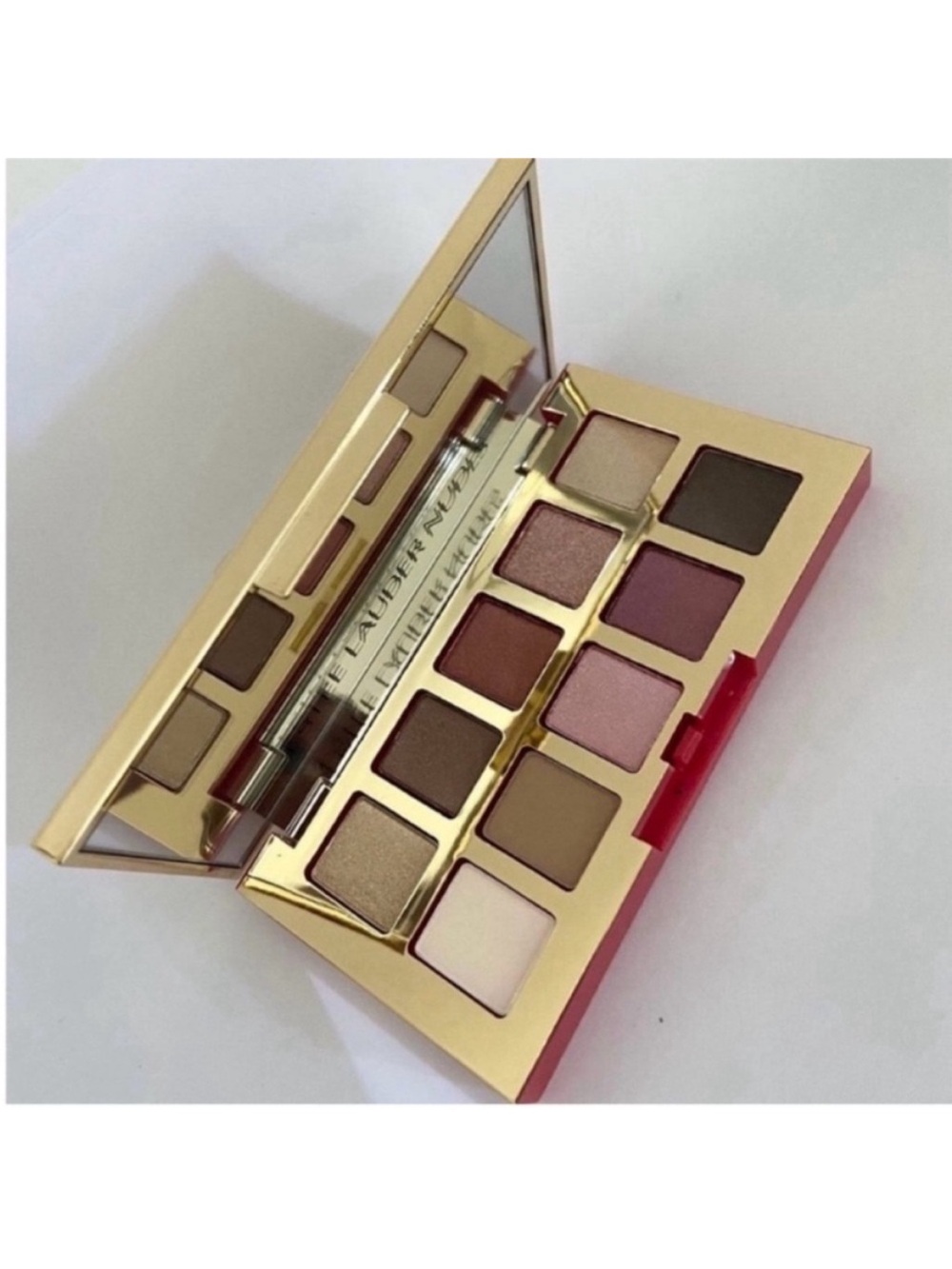 Estee Lauder Pure Color Envy
Eyeshawdow
Palette Nudes (10)